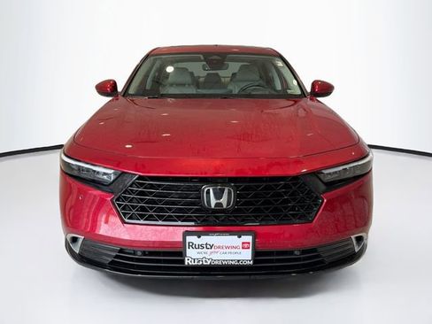 Used 2023 Honda Accord Touring image 2