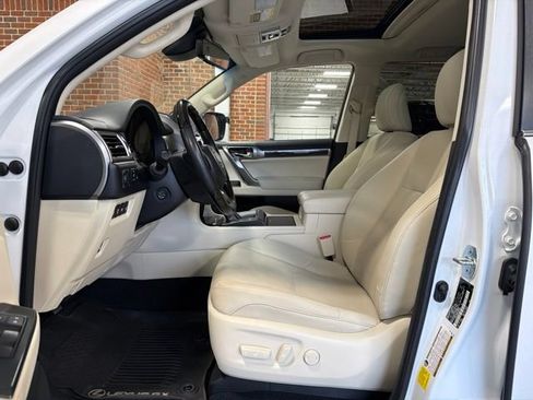 Used 2023 Lexus GX 460 Premium w/ Premium Package AWD/4WD image 13