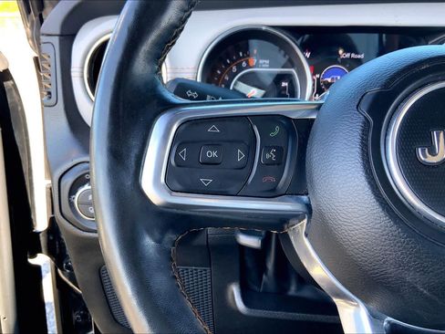 Used 2022 Jeep Gladiator Overland AWD/4WD image 23