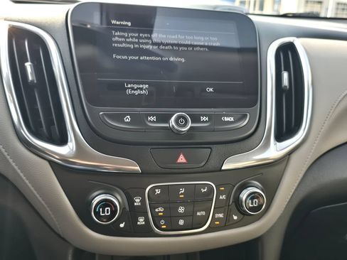 Used 2020 Chevrolet Equinox Premier FWD image 22