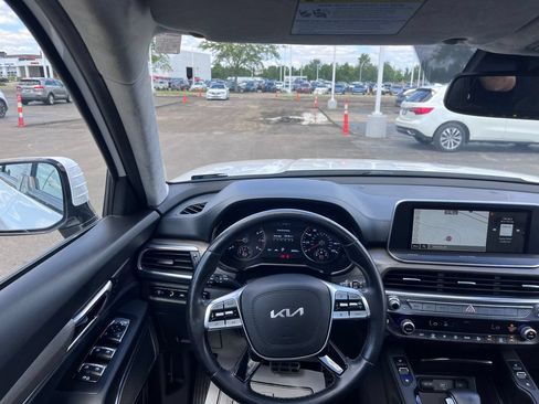 Used 2022 Kia Telluride SX w/ SX Prestige Package AWD/4WD image 22