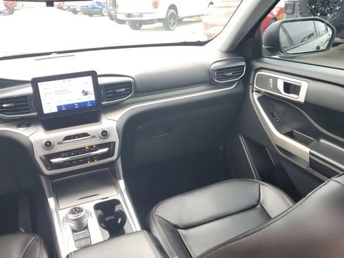 Certified 2023 Ford Explorer XLT w/ Equipment Group 202A image 22