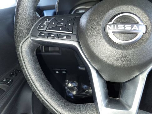 Used 2025 Nissan Versa SV FWD image 24