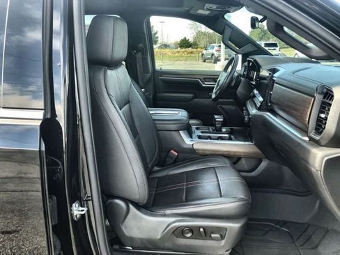 Used 2022 Chevrolet Silverado 1500 High Country w/ High Country Premium Package AWD/4WD image 24