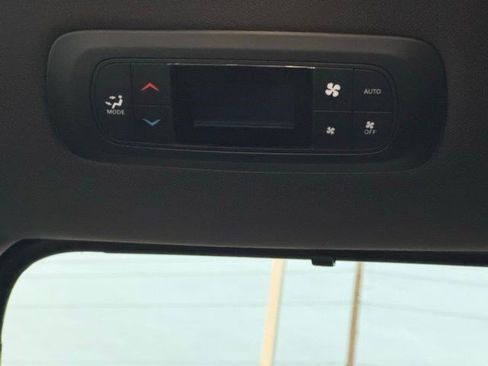 New 2026 Chrysler Pacifica Select FWD image 31