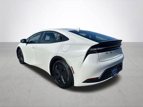 Certified 2025 Toyota Prius Plug-In Hybrid FWD image 10
