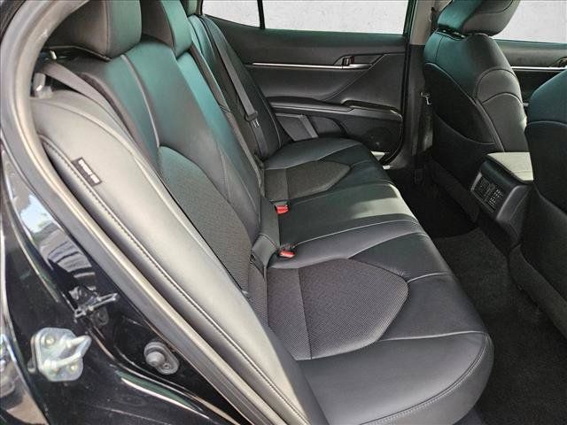 Used 2022 Toyota Camry XLE w/ Cold Weather Package FWD image 16