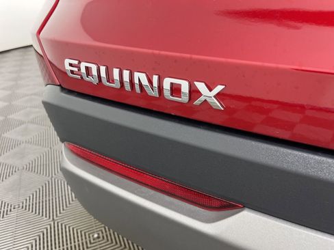 New 2026 Chevrolet Equinox LT w/ Convenience Package II FWD image 17