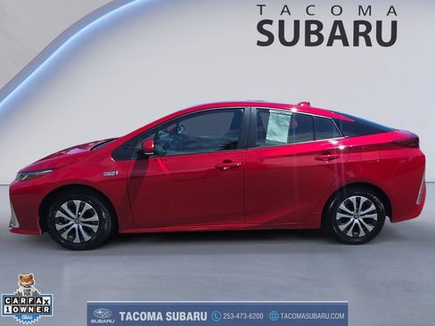 Used 2022 Toyota Prius Prime LE FWD image 2