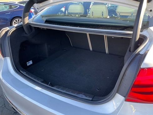 Used 2017 BMW 330e image 7