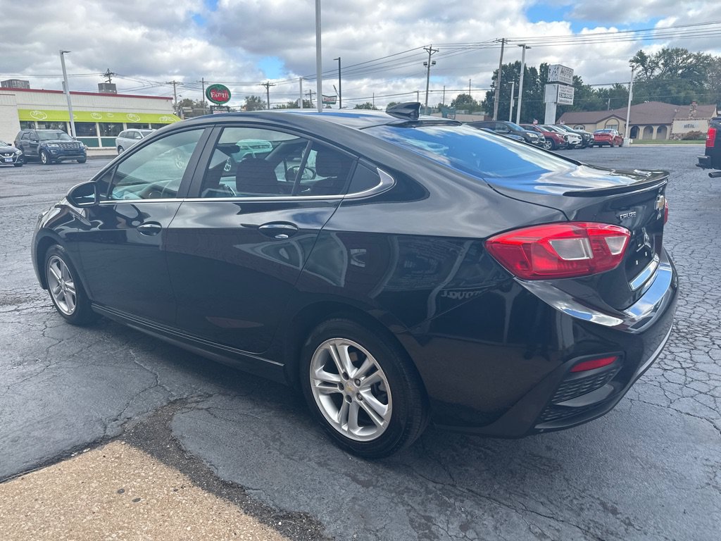 Used 2017 Chevrolet Cruze LT w/ RS Package FWD image 3