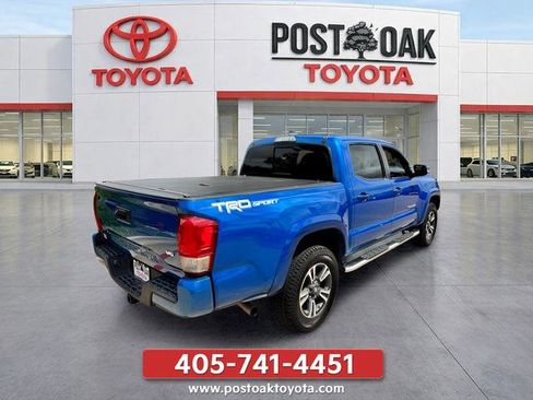 Used 2017 Toyota Tacoma TRD Sport RWD image 13