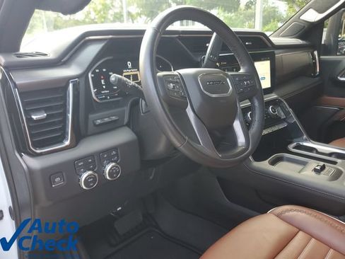 Used 2024 GMC Sierra 2500 Denali Ultimate w/ Max Trailering Package AWD/4WD image 19