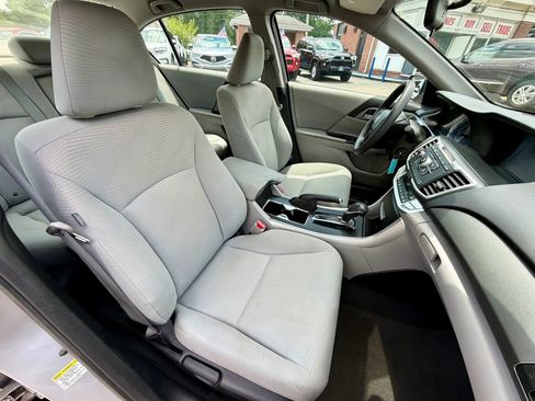 Used 2014 Honda Accord LX image 11