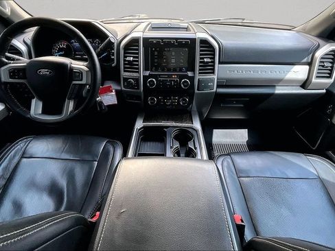 Used 2019 Ford F250 Lariat w/ Lariat Value Package AWD/4WD image 8