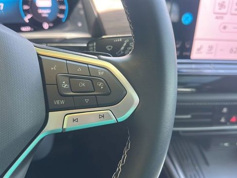 Used 2025 Volkswagen Atlas SEL image 22