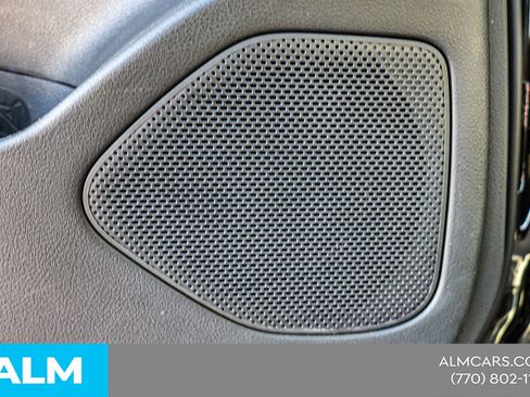 Used 2025 Nissan Rogue SV image 47