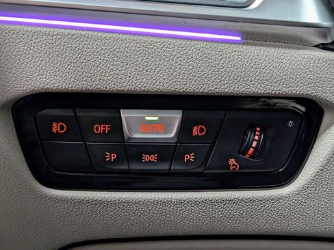 Used 2021 BMW 430i Coupe w/ M Sport Package image 26