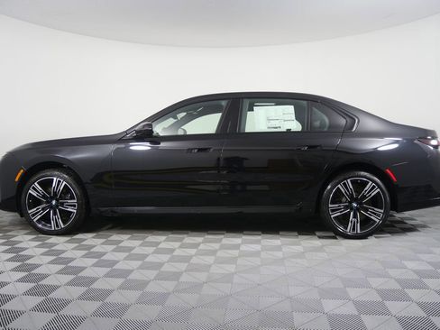 New 2026 BMW 760i xDrive w/ Executive Package image 6