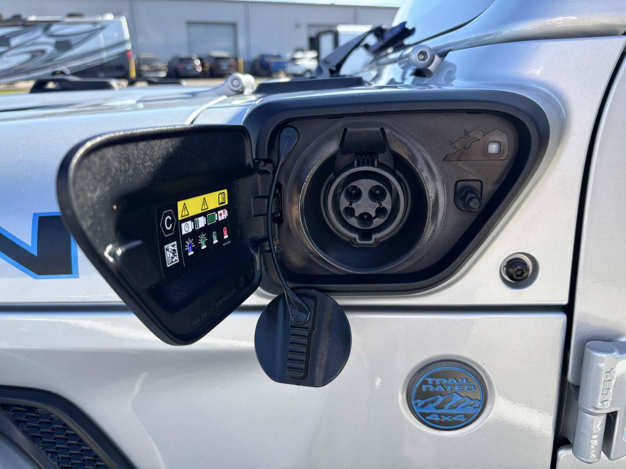 Used 2024 Jeep Wrangler Unlimited Rubicon 4xe AWD/4WD image 38