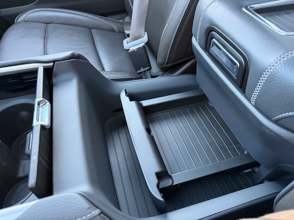 Certified 2023 GMC Yukon Denali AWD/4WD image 32