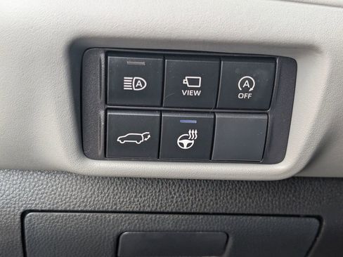 Used 2024 Toyota Highlander Platinum FWD image 23