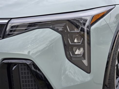 New 2025 Kia K4 GT-Line image 6