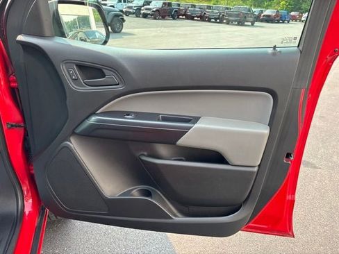 Used 2020 Chevrolet Colorado W/T w/ WT Convenience Package AWD/4WD image 18