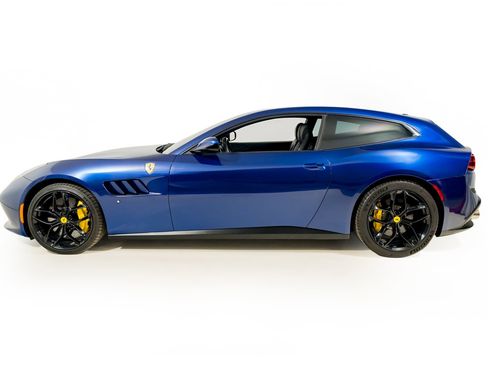 Certified 2019 Ferrari GTC4Lusso T image 3