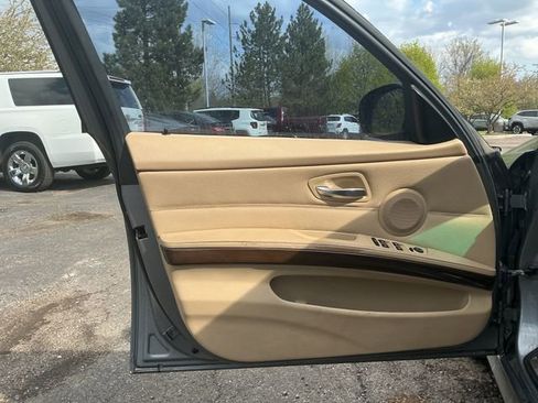 Used 2010 BMW 328i xDrive Sedan AWD/4WD image 12