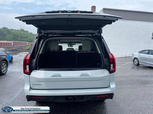 Used 2025 Ford Expedition Active AWD/4WD image 14