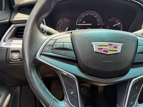 Used 2017 Cadillac XT5 Luxury image 24