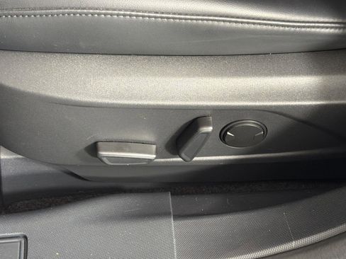 Used 2023 Ford Mustang Mach-E Select image 22