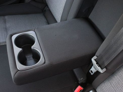 Used 2023 Nissan Rogue SV AWD/4WD image 19