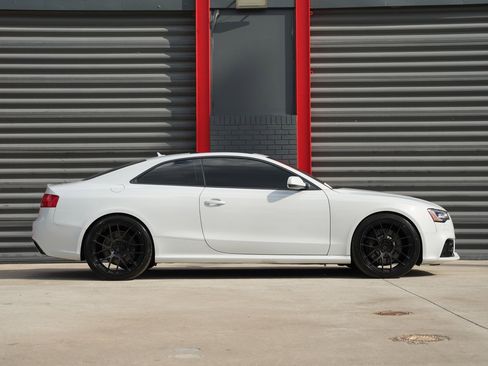 Used 2013 Audi RS 5 4.2 w/ Audi MMI Navigation Plus Pkg image 9