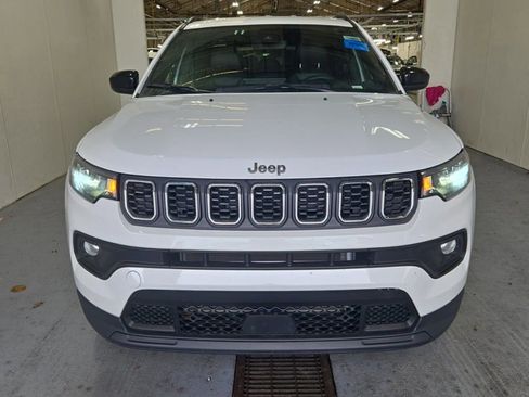 Used 2024 Jeep Compass Latitude image 6