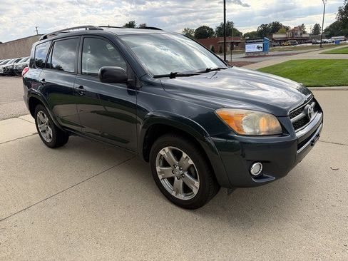 Used 2009 Toyota RAV4 Sport w/ Sport Extra Value Pkg FWD image 3