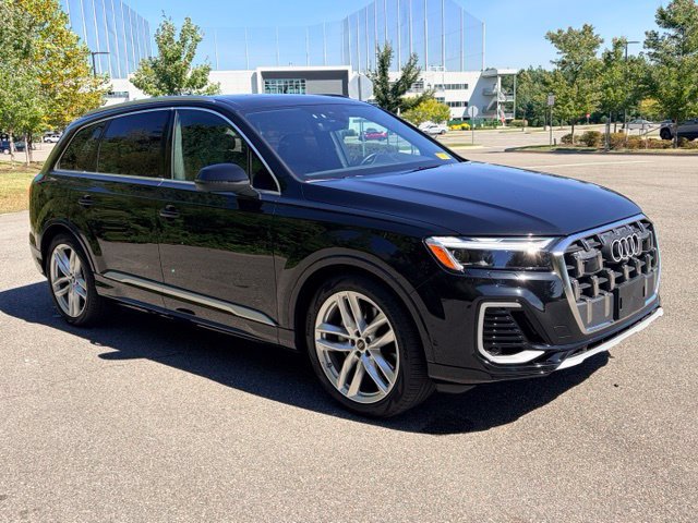 Used 2025 Audi Q7 3.0T Premium Plus w/ Premium Plus Package AWD/4WD image 3