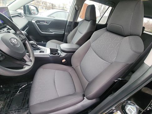 Certified 2025 Toyota RAV4 XLE image 20