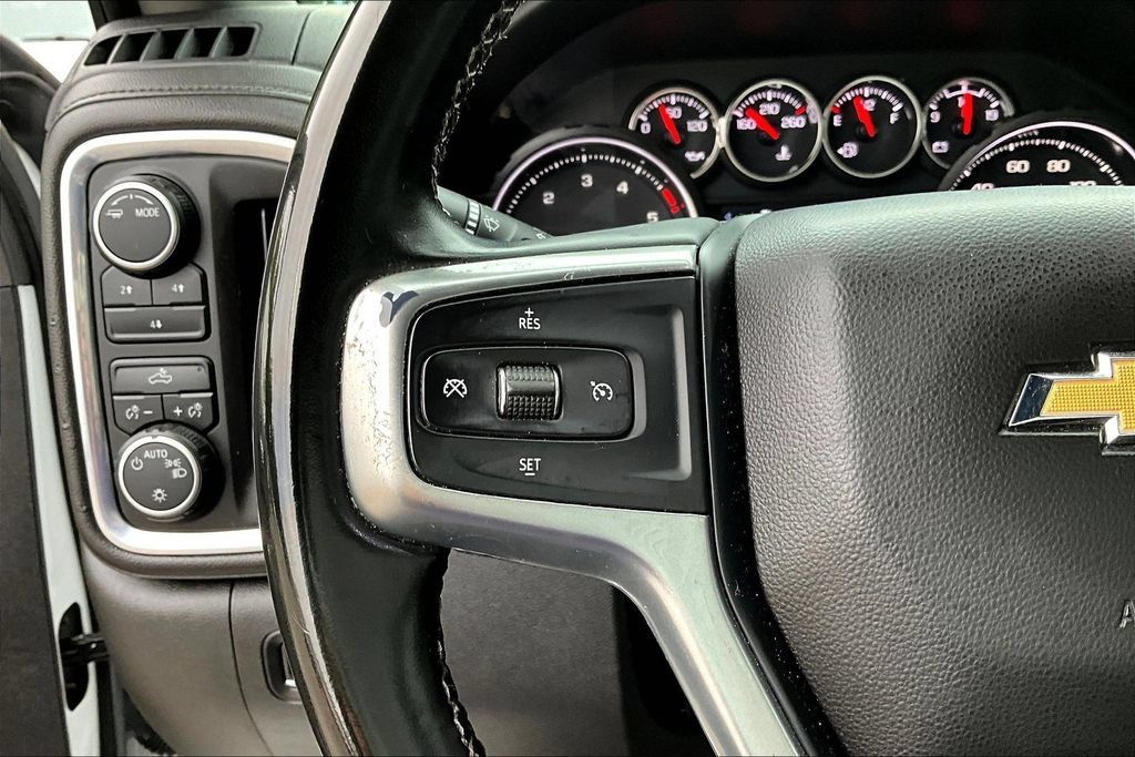 Used 2023 Chevrolet Silverado 3500 LT AWD/4WD image 9