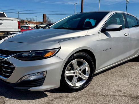 Used 2020 Chevrolet Malibu LS w/ Driver Confidence Package II image 3