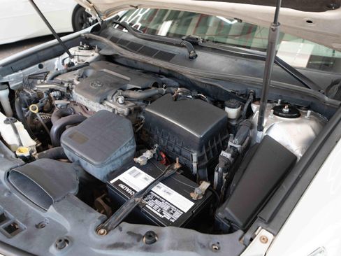 Used 2012 Toyota Camry LE FWD image 32