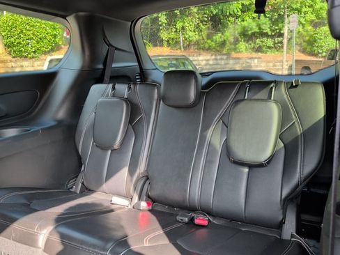 Used 2025 Chrysler Pacifica Select FWD image 20
