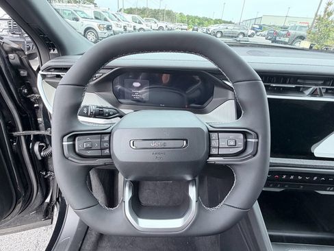 New 2026 Jeep Cherokee Laredo image 12