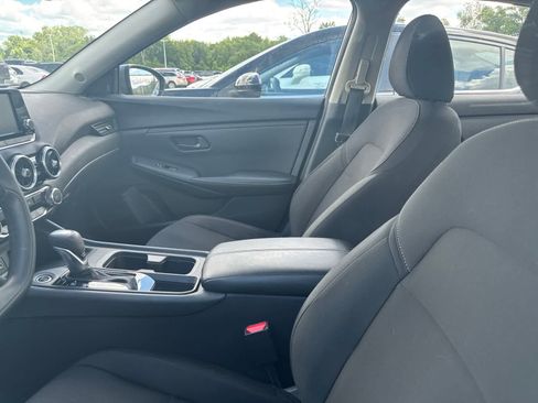 Used 2025 Nissan Sentra S FWD image 30
