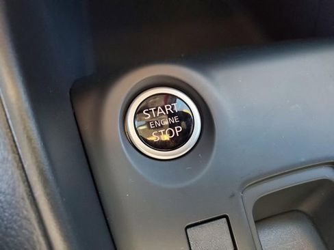 Certified 2025 Nissan Kicks Play S image 25