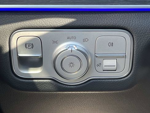 Used 2025 Mercedes-Benz GLE 350 4MATIC image 22