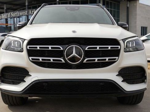 Certified 2023 Mercedes-Benz GLS 450 4MATIC image 11