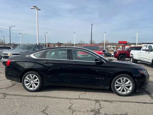 Used 2016 Chevrolet Impala LT w/ Convenience Package image 2