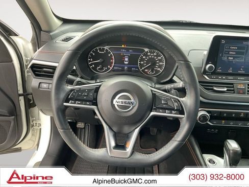 Used 2020 Nissan Altima 2.5 SR w/ Premium Package image 12